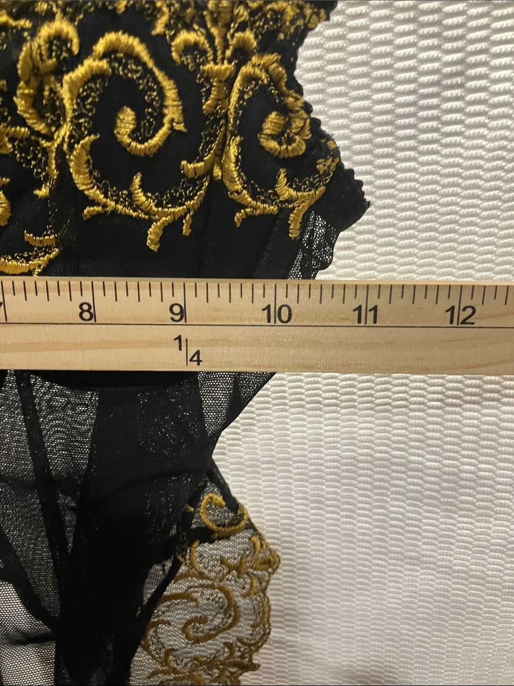 Lingerie black with gold trim - Picture 2 of 9